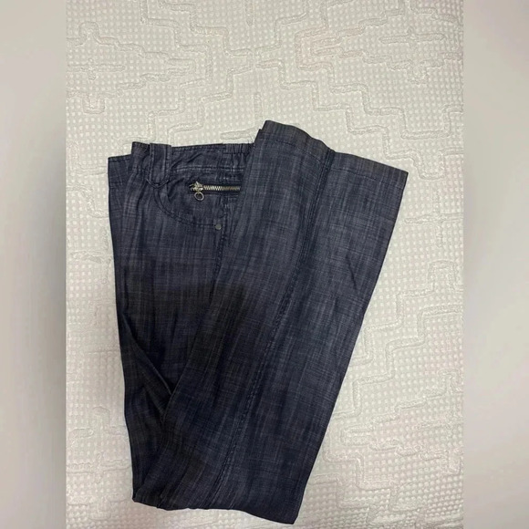 Soft Surroundings lightweight denim pants.   Smoke free home.  Worn 1x. - Picture 1 of 8